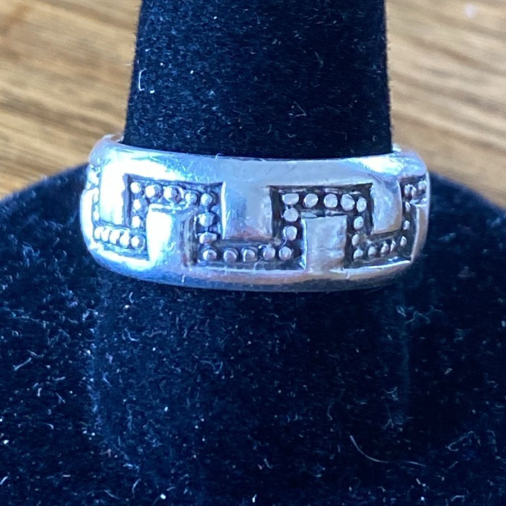 Sterling silver  ring - Picture 2 of 4